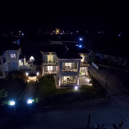 Enpy Aparthotel Finikounta Buitenkant foto
