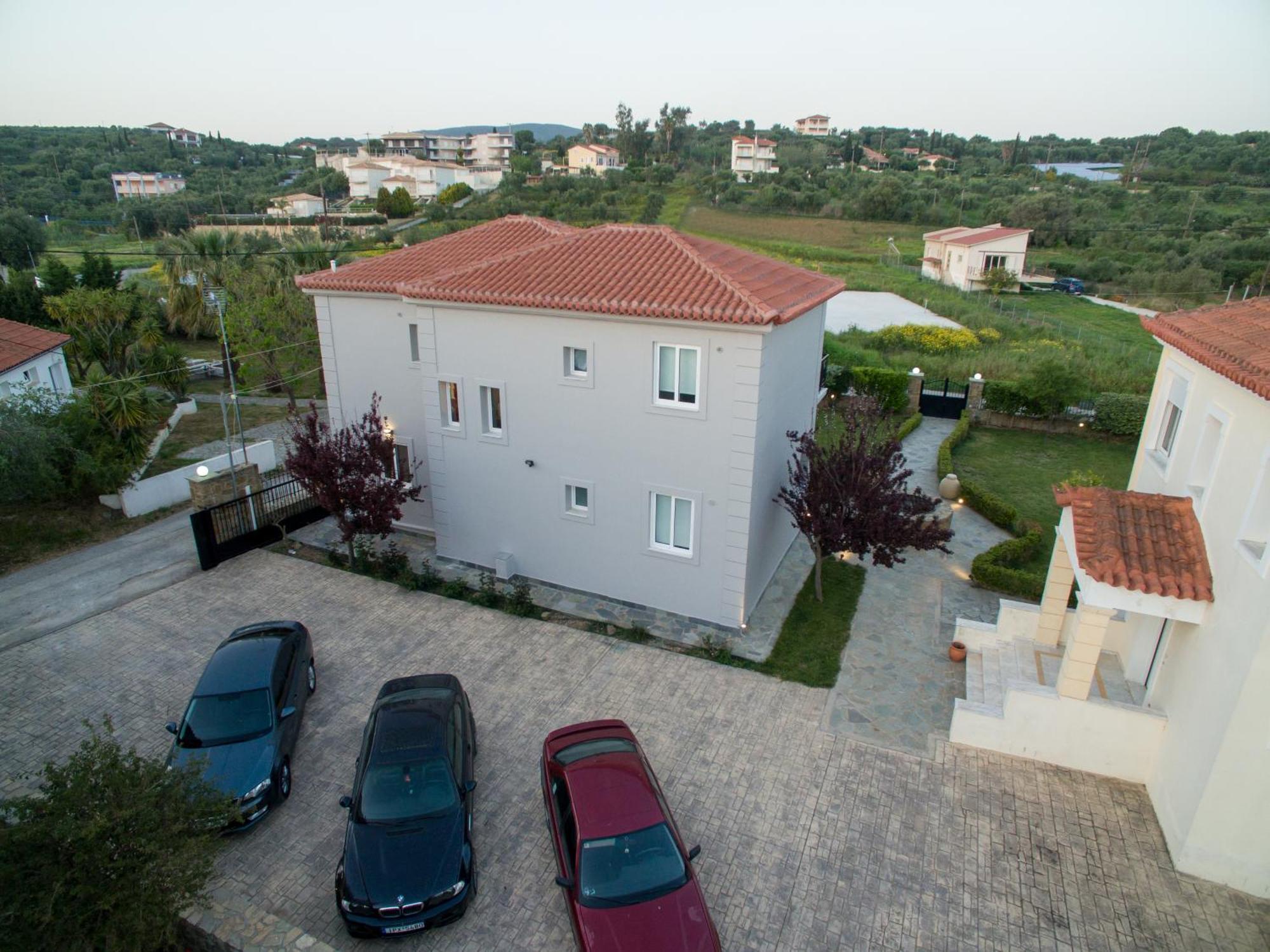 Enpy Aparthotel Finikounta Buitenkant foto