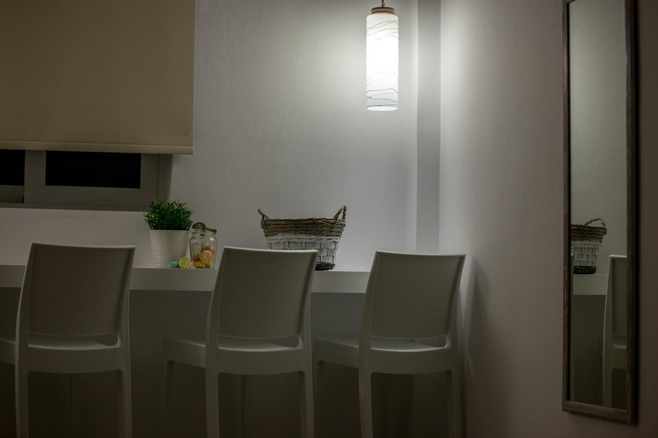 Enpy Aparthotel Finikounta Buitenkant foto
